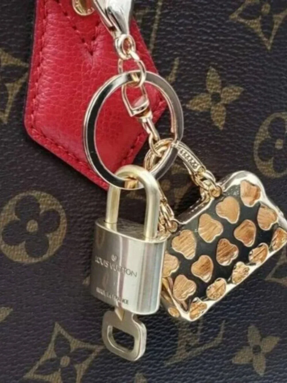 Authentic Louis Vuitton Gold Padlock 🔒 Key Set w/ Bag Charm